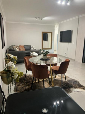 Lovely 2 bedroom apartment suitable for a family